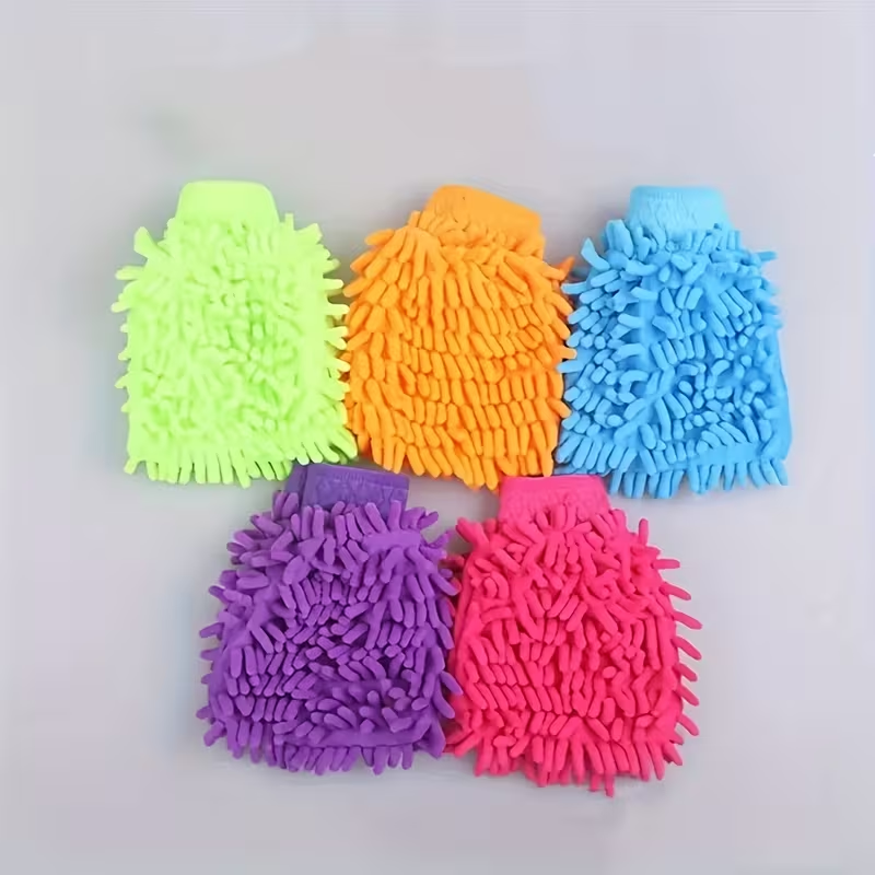 A Pair of Versatile Chenille Cleaning Gloves That Are Absorbent And Dust-Resistant, Featuring Plush on Both Sides, Ideal for Washing Cars, Cleaning Glass, And Household Chores