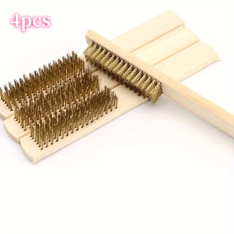 This 4-piece set can reach stubborn stains and is suitable for kitchens and bathrooms.